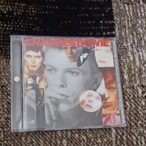 4/$80 David Bowie "ChangesBowie" - Compilation CD